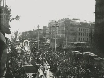 Le défilé du Mardi Gras dans Canal Street, La Nouvelle-Orléans, USA, 1895