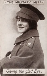 La demoiselle militaire - Elle lance une œillade., vers 1914