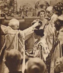 La reine est couronnée, 12 mai 1937