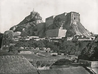 Le Rocher vu du nord, Trichinopoly, Inde, 1895