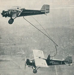 Le Robin de Saint-Louis ravitaillant, vers 1929-1937