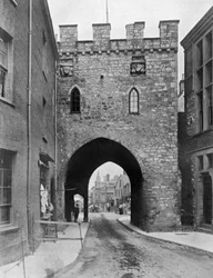 La Porte de la Ville, Chepstow, Monmouthshire, Pays de Galles, 1924-1926