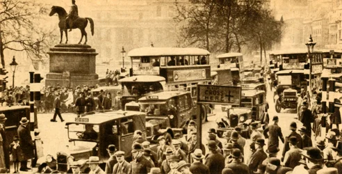 Circulation à Trafalgar Square, Londres, 1933