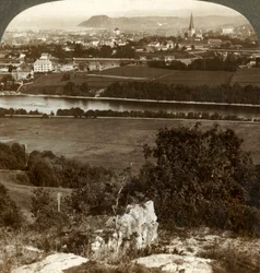 Trondhjem, ses maisons, entrepôts et cathédrale, entre la rivière Nid et le fjord, Norvège, 1905