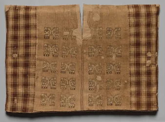 Tunique avec des animaux de profil et des damiers, 700 av. J.-C.-650 apr. J.-C.