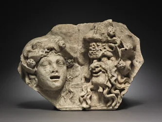 Deux masques, 200s
