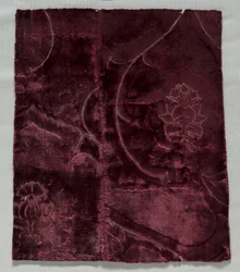 Deux fragments de velours cousus ensemble