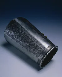 Vambrace, vers 1560