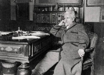 Victor Henri Rochefort, marquis de Rochefort-Lucay, homme politique et auteur français, 1904