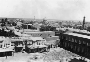 Vue de Bagdad depuis une tour de bloc, 31e hôpital général britannique, Mésopotamie, Première Guerre mondiale, 1918