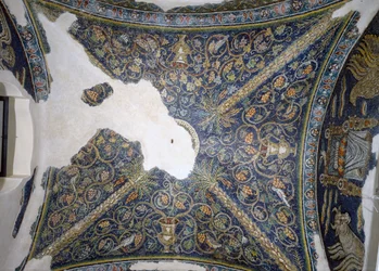 Vue du plafond voûté, de la Cappella di Santa Matrona (fresque)