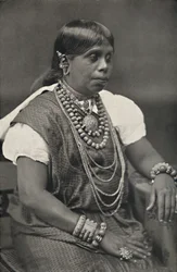 Dame cinghalaise distinguée de Kandy