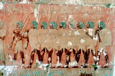 Peinture murale de soldats égyptiens en expédition, Temple de la reine Hatchepsout, Louxor, vers 1470 av. J.-C.
