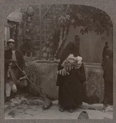Puits près de la maison de Peter, Jaffa, vers 1900