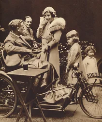 Avec des anciens combattants handicapés, vers 1936, 1937