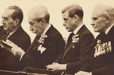 Avec les hommes qui se souviennent, 1936-1937