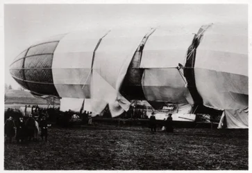 Zeppelin LZ2 après sa destruction, 1906, 1933
