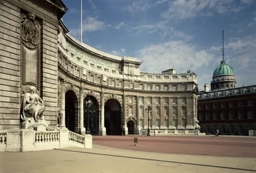 Admiralty Arch, 1906-11, conçu par Sir Aston Webb, Londres, Royaume-Uni