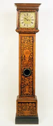Horloge à long boîtier géorgienne avec boîtier en marqueterie, 18ème siècle