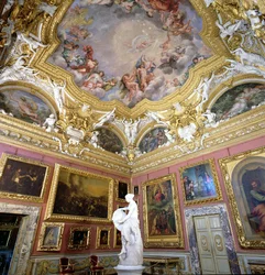 Intérieur de la Sala di Giove (Salle de Jupiter) avec des peintures de Pietro da Cortona, Palazzo Pitti, Florence, Italie