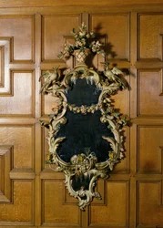 Girandole de la fin de George II avec appliques en métal à motifs de feuillage