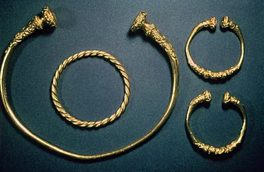 Collier et bracelets de Waldalgesheim, milieu du 4e siècle