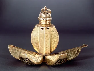 Pomander à quatre compartiments ouverts destiné à contenir des parfums ou d