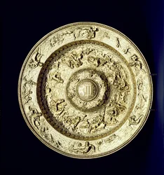 Bassin en argent doré, embossé, ciselé et gravé, français, c.1560-83