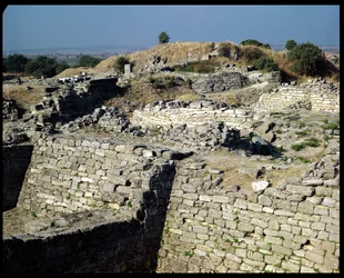 La colline de Hissarlik, site de l
