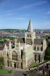 Vue de la cathédrale de Rochester depuis le château