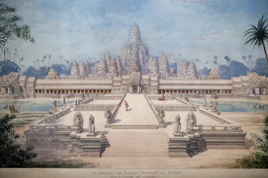 Musée des civilisations asiatiques, Angkor, Exploration de la ville sacrée du Cambodge, Vue de la façade est du Bayon par Louis Delaporte et Henri Deverin, Singapour, 2018 (photo)