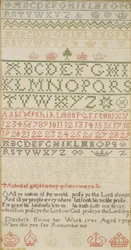 Échantillon de bande avec alphabet, chiffres et un verset, réalisé par Elizabeth Howe