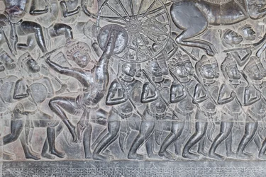 Bas-reliefs sur la galerie nord d