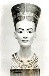 Buste de la reine Néfertiti, vue de face, copie du buste au Musée égyptien, SMPK, Berlin