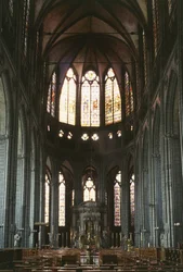Nef centrale de la cathédrale Notre-Dame de Tournai