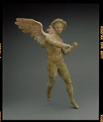 Éros en vol, figure fabriquée à Myrina en Asie Mineure, grec, période hellénistique, vers 150-100 av. J.-C. (terre cuite)