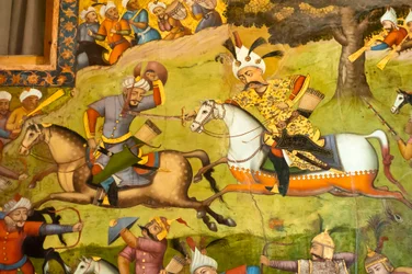 Fresque ; Shah Ismail sur un cheval blanc à la bataille de Taher Abad ; 1510 ; contre les Ouzbeks à Merv ; Chehel Sotoun ; Palais des Quarante Colonnes ; Ispahan ; Iran ; Asie