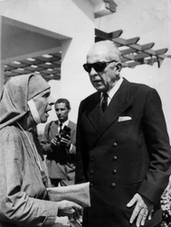 Le roi Paul Ier de Grèce et la princesse Andrew de Grèce (belle-mère d