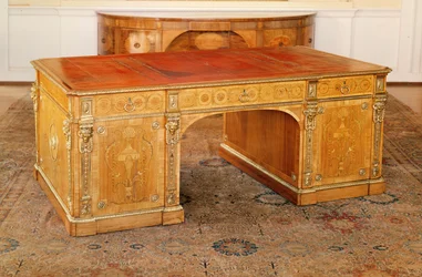 Table de bibliothèque, acajou incrusté