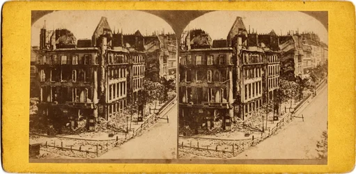 Commune de Paris (1871) : vue de Paris en ruines