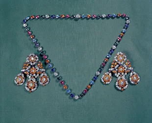 Collier et boucles d
