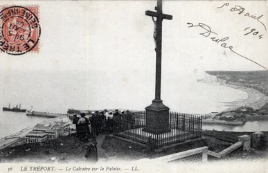 Normandie, Seine-Maritime (76), Tréport : le Calvaire sur la falaise