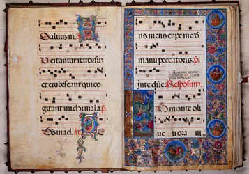 Bibliothèque Piccolomini : livre de chœur, cod. 8-H, ff. 1v-2r avec « Christ au Jardin de Gethsémani »