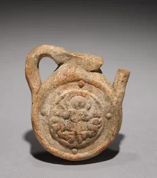 Flacon de pèlerin avec Saint Ménas, 500-700
