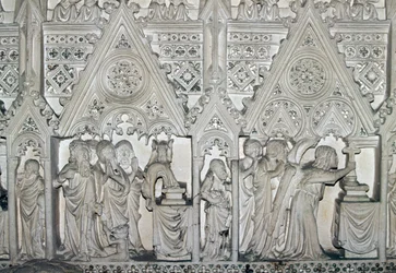 Sarcophage de Pedro I (1320-1367) avec des scènes de la vie de Saint Barthélemy, église du monastère d