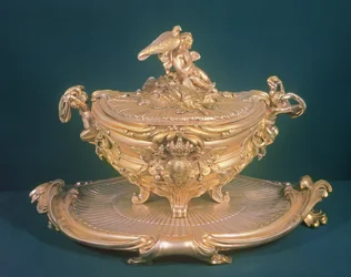 Soupière, Louis XV, faite pour l
