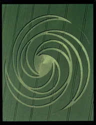 Formation en spirale, 4 juillet 1999