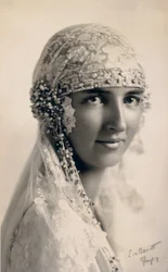 La duchesse Anne de France en habits de mariage