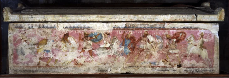 Sarcophage des Amazones, décoré de scènes de combat entre Grecs et Amazones, de Tarquinia, IVe siècle av. J.-C.
