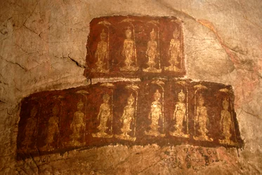 Bouddhisme Theravada; ancienne peinture murale; Bouddha Shakyamuni debout; Mudra; Varada; geste d